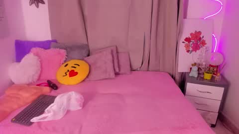 Alana Gmez  online show from January 16, 6:26 pm