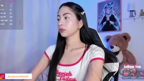 Snapshot of alannah__ chatting on January 29, 11:30 am online show from January 29, 11:30 am