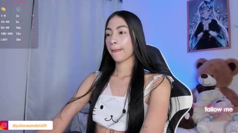 Snapshot of alannah__ chatting on January 28, 11:38 am online show from January 28, 11:38 am