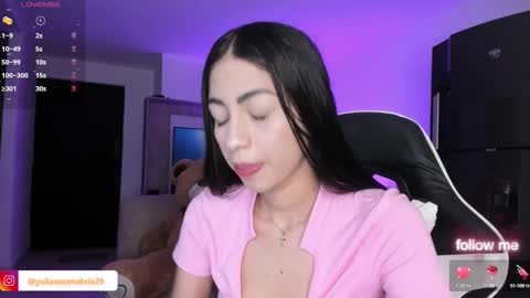 Snapshot of alannah__ chatting on January 15, 3:22 am online show from January 15, 3:22 am