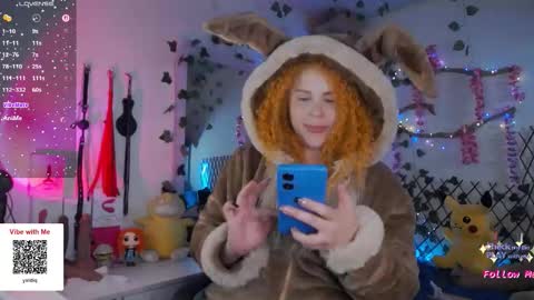 Snapshot of alaska_colors chatting on October 5, 3:17 pm Caro online show from October 5, 3:17 pm