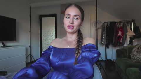 Alecssalove online show from October 29, 1:47 pm