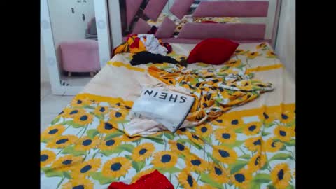 aleeinvein1 online show from November 20, 4:57 am