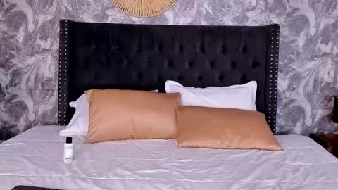 alejandra_marin_ online show from April 11, 7:45 am