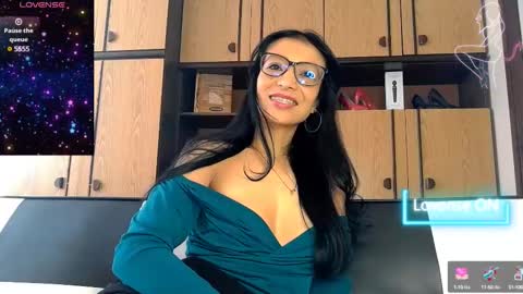 Alejandra online show from February 17, 8:30 am