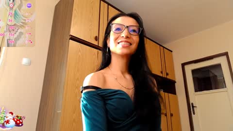 Alejandra online show from January 2, 7:55 am
