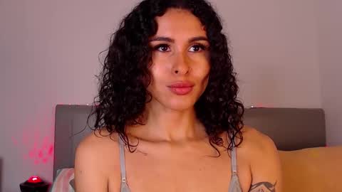 Danna Ray online show from December 17, 9:08 pm
