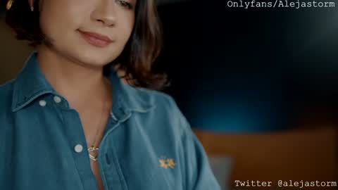 Snapshot of alejastorm chatting on January 19, 2:25 am Alejandra online show from January 19, 2:25 am