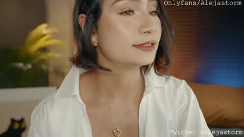 Snapshot of alejastorm chatting on February 20, 1:57 am Alejandra online show from February 20, 1:57 am