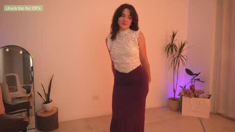 Snapshot of alemaniababe chatting on February 12, 11:30 pm Ale online show from February 12, 11:30 pm