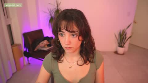 Snapshot of alemaniababe chatting on October 5, 11:43 pm Ale online show from October 5, 11:43 pm