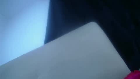 QUEEN OFF MILk  IM BACK  15 NOV online show from September 12, 1:17 am