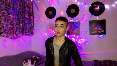 Alex online show from December 4, 1:03 am