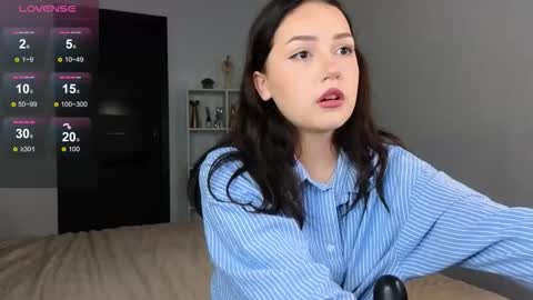 Alexa  dont forget to thumbs up me online show from October 9, 9:46 am