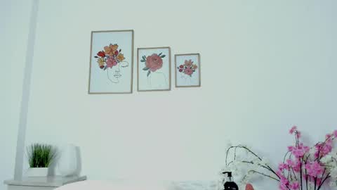 alexa_cortes23 online show from October 4, 12:22 pm