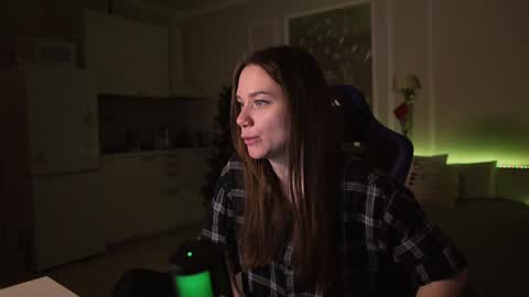 Snapshot of alexa_feels chatting on December 15, 10:04 pm Little Duck homie online show from December 15, 10:04 pm