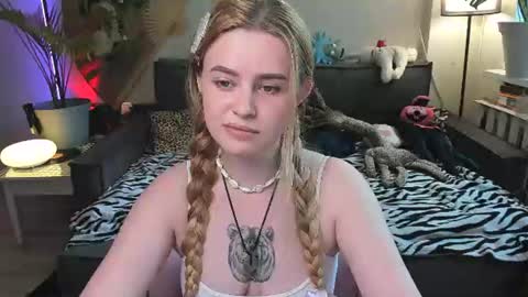 alexa_pirs online show from June 14, 1:00 pm