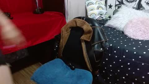 alexandra_jonas online show from April 12, 2:36 am