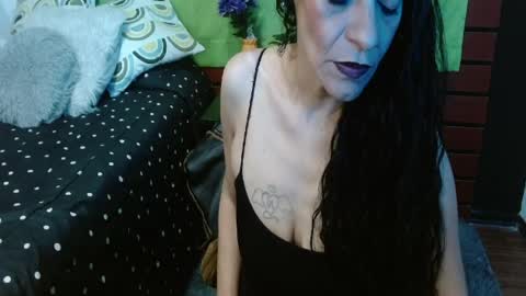 alexandra_jonas online show from April 6, 3:39 am