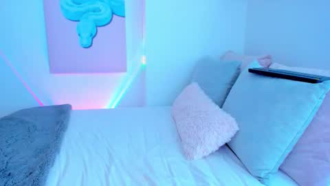 Alexiis 3 online show from October 14, 3:14 pm