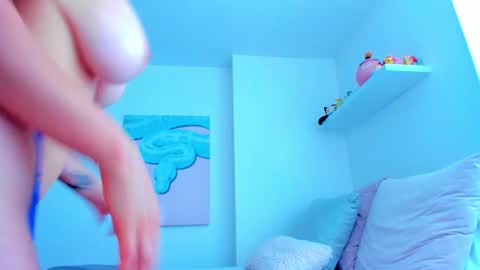 Alexiis 3 online show from September 19, 4:17 pm