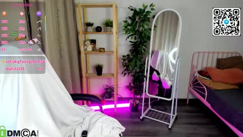 Alexis   Mon Tue Wed Thu Fri 7 GMT 0100am-0700am  online show from February 17, 12:10 am