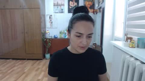 AlexisMillers online show from September 13, 8:22 am