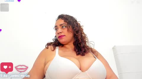 Snapshot of alexxandrarivera chatting on February 5, 1:04 am alexandra zyla suleyman online show from February 5, 1:04 am