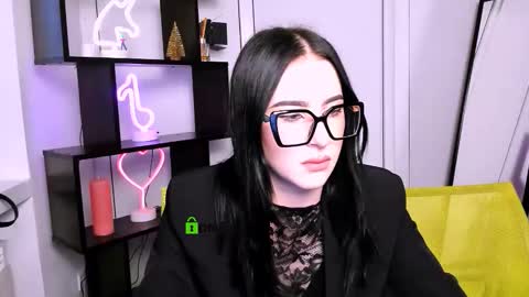 alia skay online show from December 19, 10:29 am