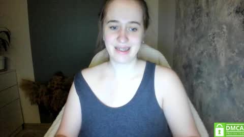 aliaa_ online show from December 11, 5:10 am