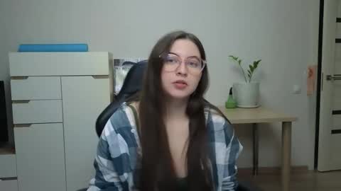 Alice online show from March 23, 7:42 pm