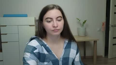 Alice online show from April 8, 5:26 pm