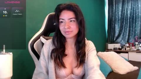 Alice online show from April 14, 2:17 pm