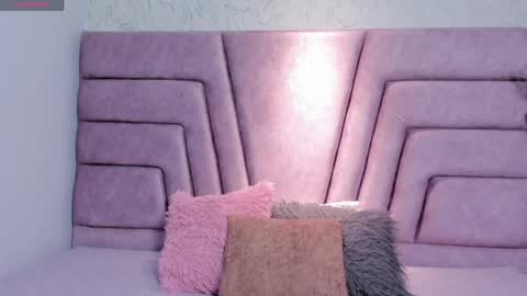 Alice  online show from April 14, 3:17 am