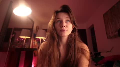 alicealberts online show from December 4, 11:16 pm