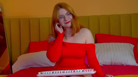 Alice online show from April 11, 6:33 pm