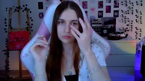 alicecharmy online show from October 20, 7:22 am