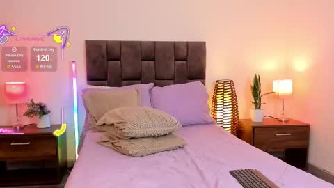 Alice Cullen online show from March 25, 2:31 pm