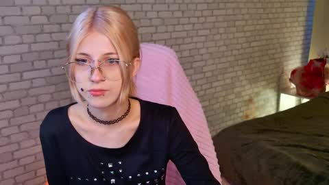 alice online show from February 17, 1:43 pm