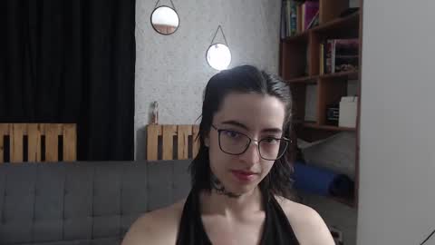 alicee_logan_ online show from February 25, 2:14 am