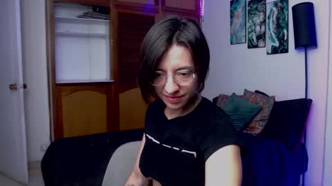 alicee_logan_ online show from November 12, 2:09 am