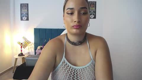 Alicia    1000 PM - 600 AM COLOMBIAN TIME online show from October 9, 9:19 pm