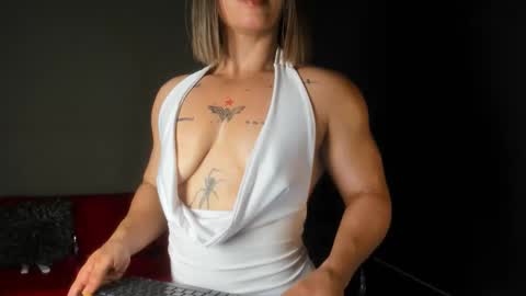 alicefit_212 online show from January 7, 10:18 am