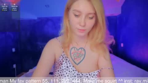 Snapshot of alicemilman chatting on October 30, 1:56 pm Alice  online show from October 30, 1:56 pm