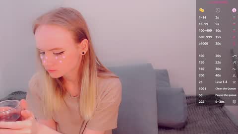 Alice online show from April 17, 5:42 am