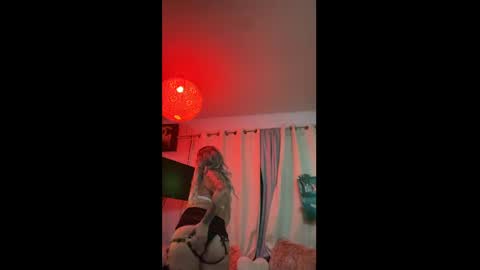 alicethiccpeach online show from April 15, 10:05 am