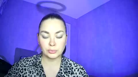 AlicexFresh online show from October 26, 6:25 pm