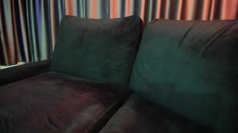 Snapshot of alicexsquirt chatting on December 8, 9:24 am Alice online show from December 8, 9:24 am