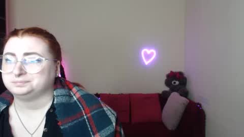 Alicia online show from February 6, 12:30 pm