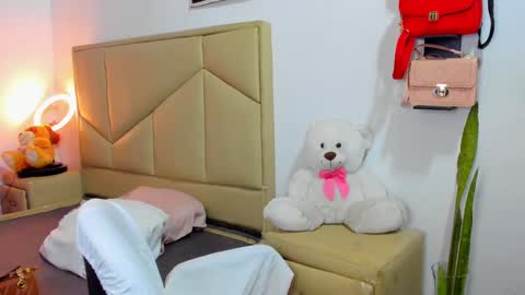 aliciabiden online show from October 19, 6:15 am